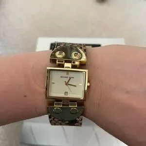 Accessories | Michael Kors Watch Mk2114 | Poshmark display picture 1
